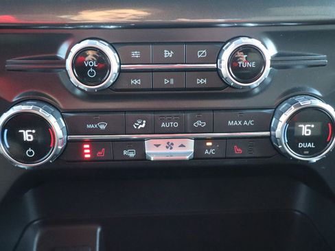 Used 2021 Ford F150 XLT w/ Equipment Group 302A High image 22