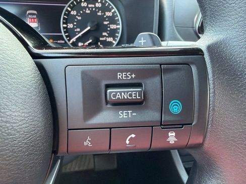 Used 2023 Nissan Rogue SV AWD/4WD image 13