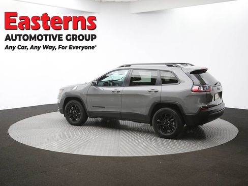 Used 2023 Jeep Cherokee Altitude Lux image 62