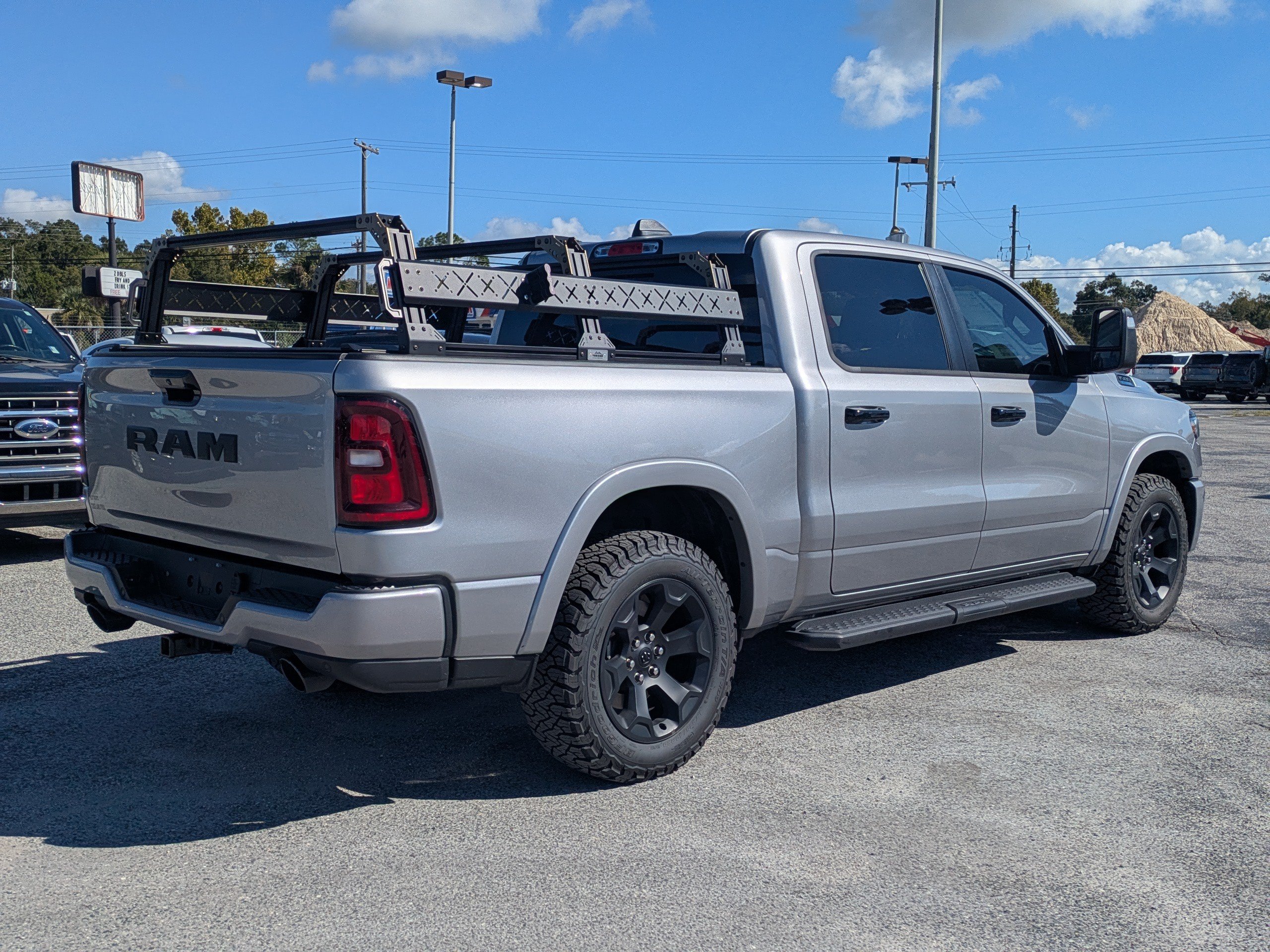 Used 2026 RAM 1500 Big Horn AWD/4WD image 4
