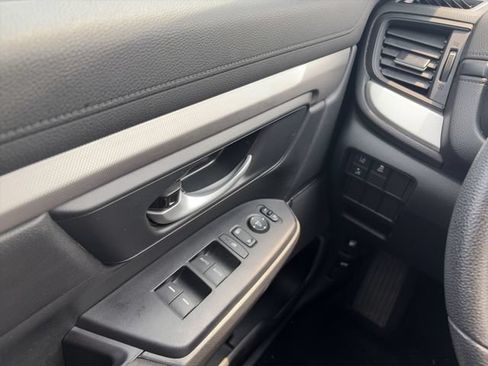 Used 2021 Honda CR-V Special Edition image 11