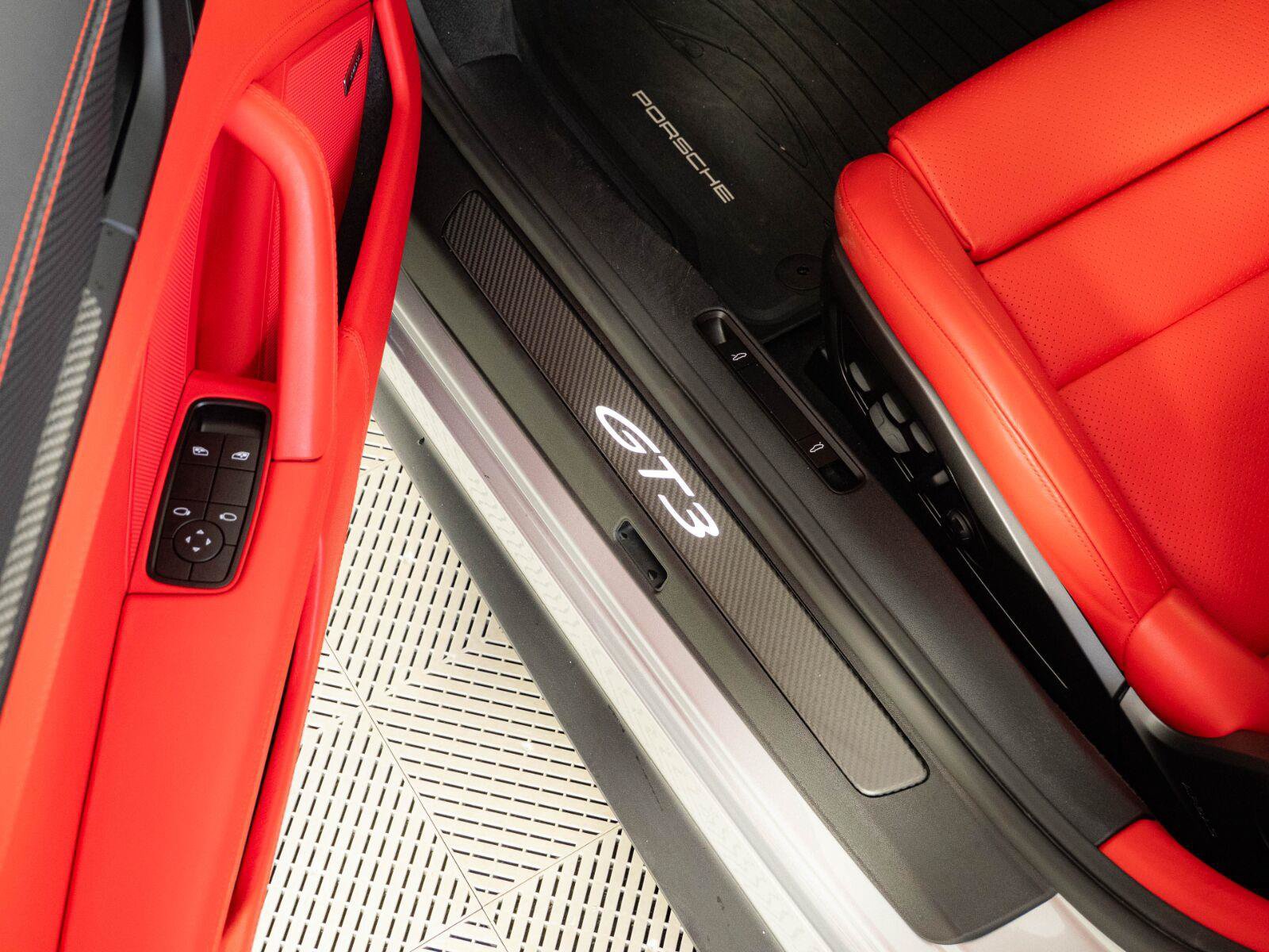 Certified 2026 Porsche 911 GT3 RWD image 8
