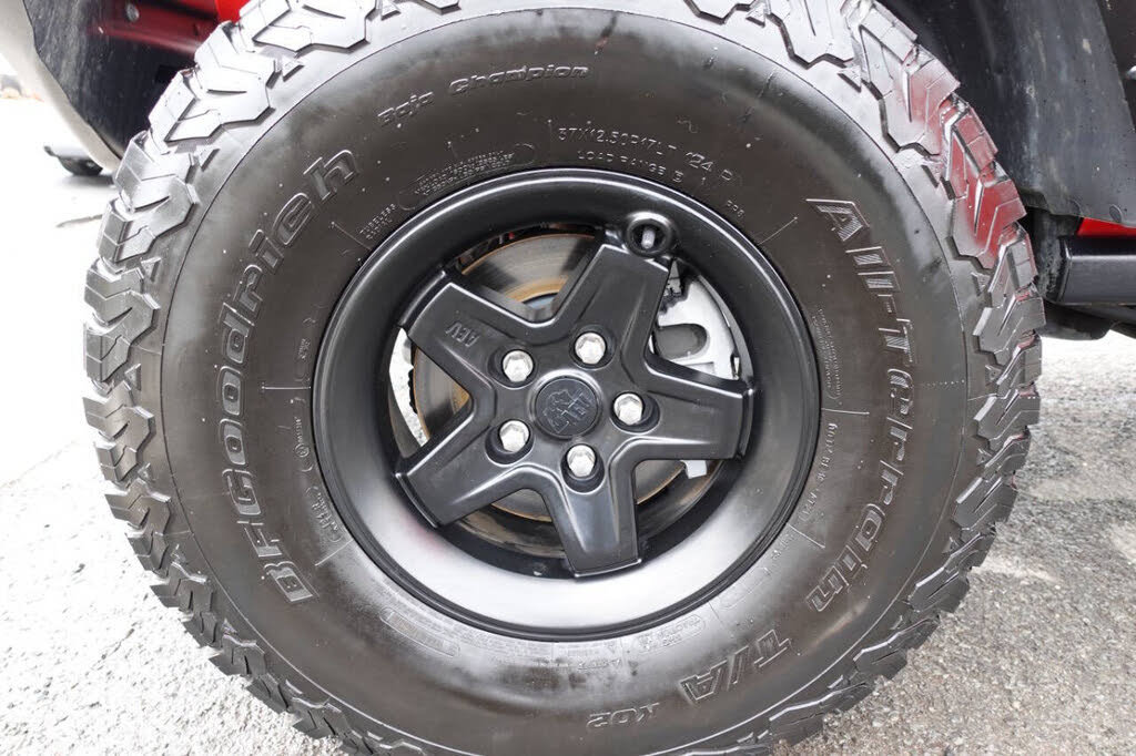 Used 2021 Jeep Wrangler Unlimited Rubicon w/ Dual Top Group AWD/4WD image 78