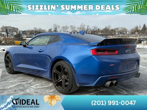 Used 2017 Chevrolet Camaro SS RWD image 4