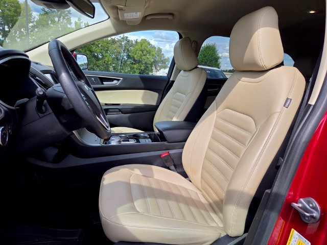 Used 2020 Ford Edge SEL w/ Convenience Package FWD image 9