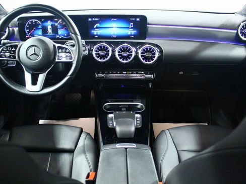 Used 2022 Mercedes-Benz A 220 4MATIC image 4