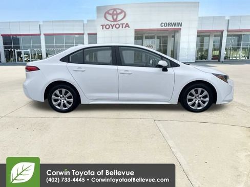 Used 2025 Toyota Corolla LE image 6