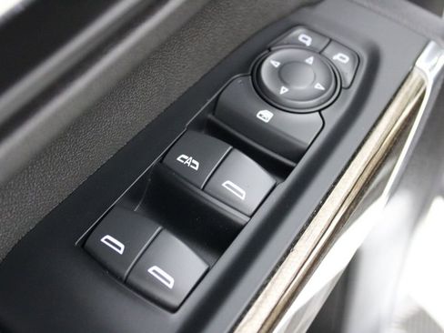 Used 2023 Chevrolet Silverado 2500 LT image 18