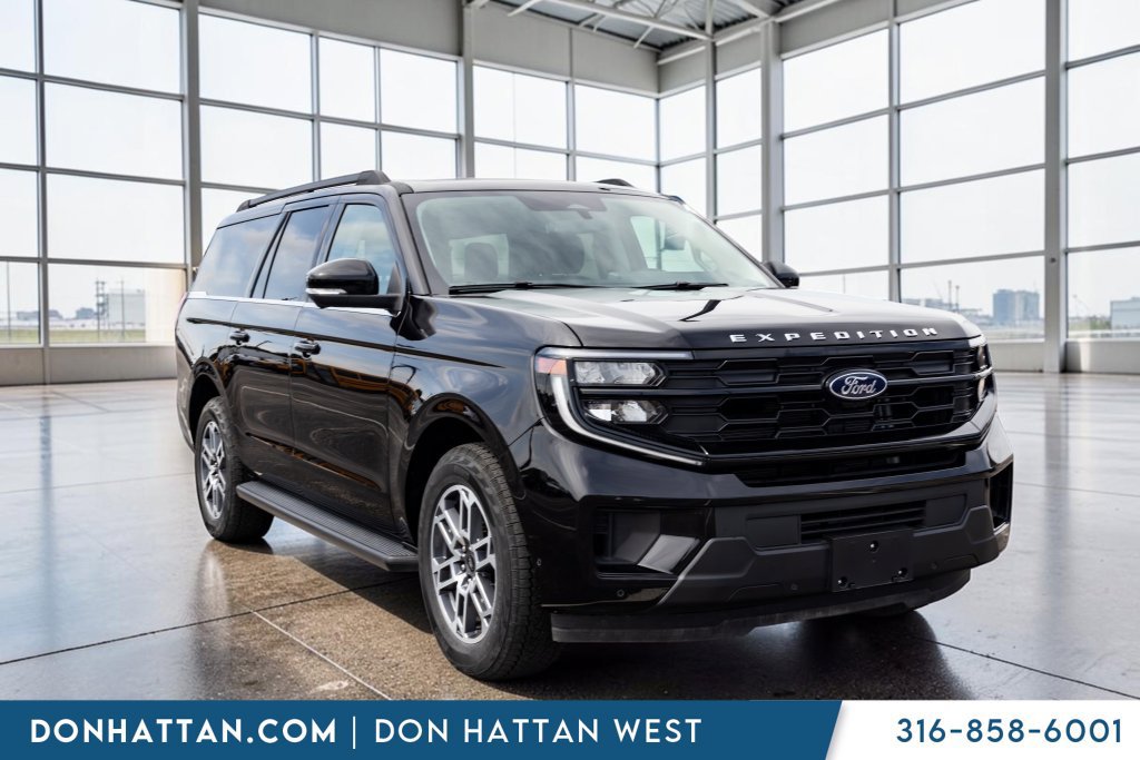 Used 2025 Ford Expedition Max Active AWD/4WD image 28