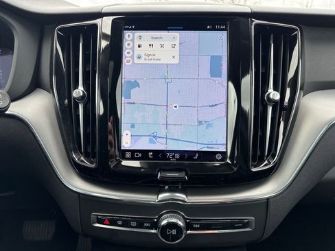 Used 2023 Volvo XC60 B5 Core w/ Climate Package image 16