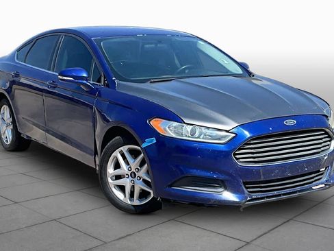 Used 2014 Ford Fusion SE FWD image 2