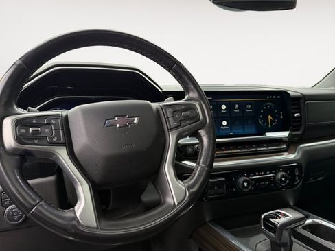 Certified 2022 Chevrolet Silverado 1500 RST w/ Convenience Package II AWD/4WD image 9