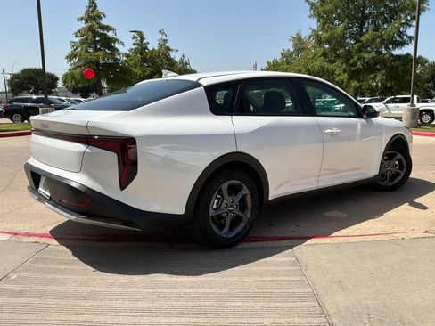 Used 2025 Kia K4 FWD image 6
