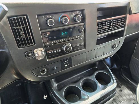 Used 2012 Chevrolet Express 3500 LS RWD image 13