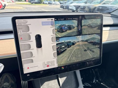 Used 2025 Tesla Model Y Performance AWD/4WD image 24