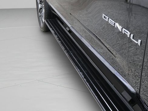 Used 2023 GMC Yukon XL Denali Ultimate image 37