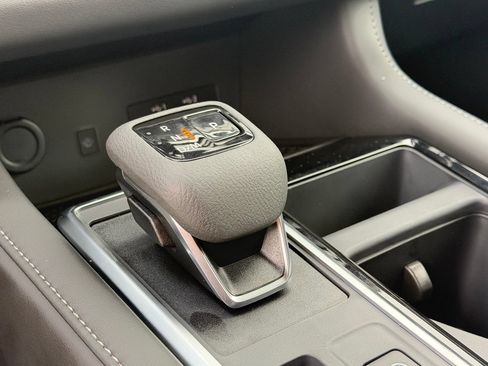 New 2026 Nissan Pathfinder SL FWD image 21