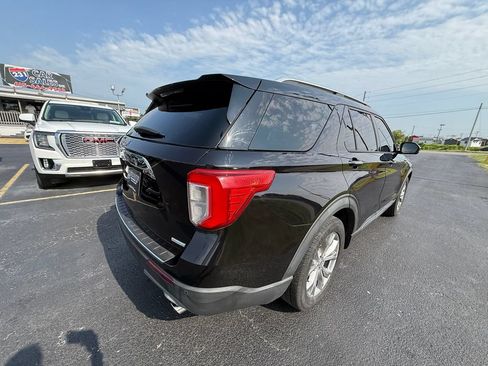 Used 2020 Ford Explorer Limited RWD image 3