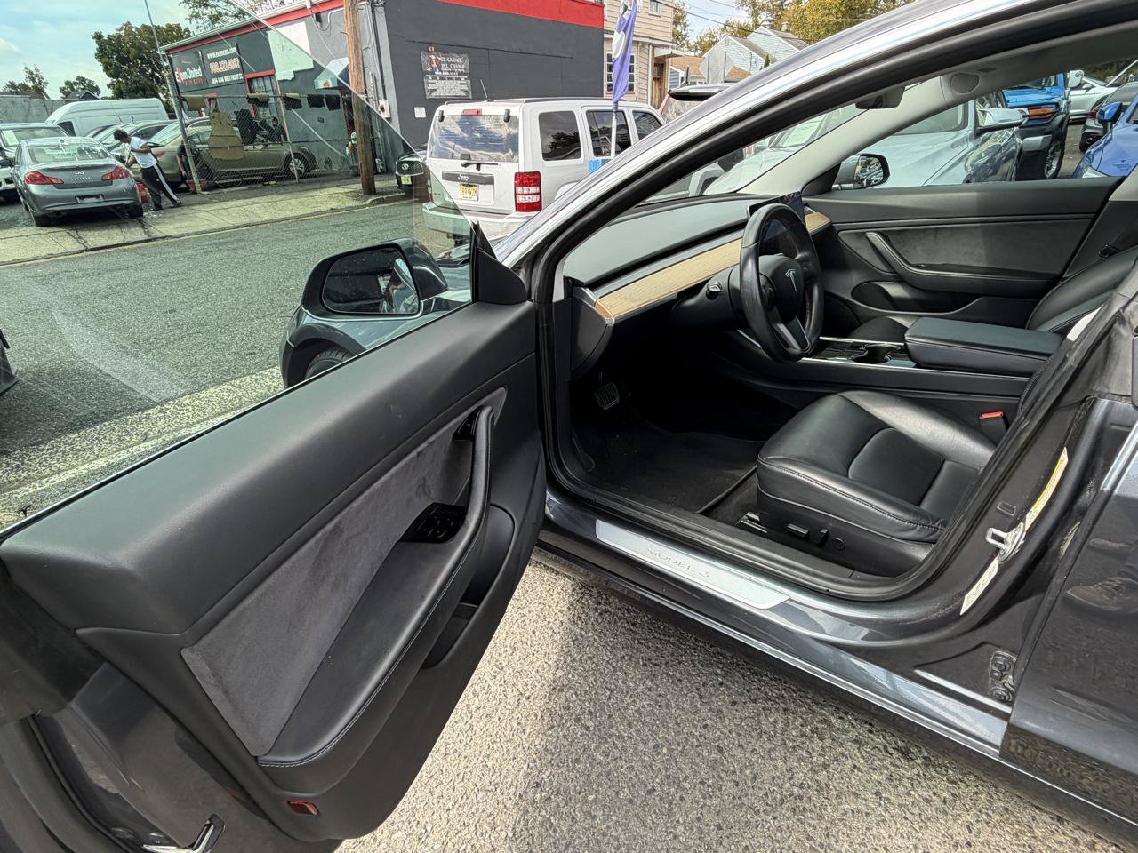 Used 2018 Tesla Model 3 Long Range AWD/4WD image 15