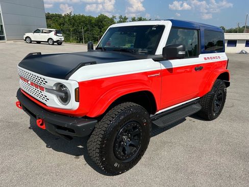 Used 2025 Ford Bronco Stroppe Edition image 13