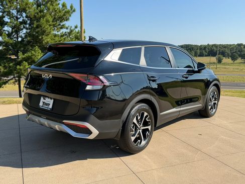 Used 2024 Kia Sportage EX FWD image 6