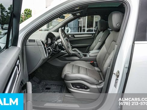 Used 2022 Porsche Cayenne Base image 19