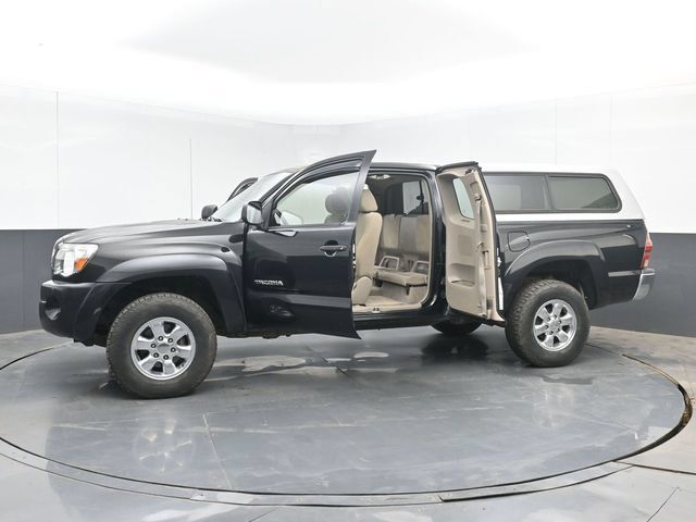 Used 2005 Toyota Tacoma PreRunner w/ SR5 Pkg #3 RWD image 46