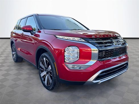 New 2026 Mitsubishi Outlander SE image 3