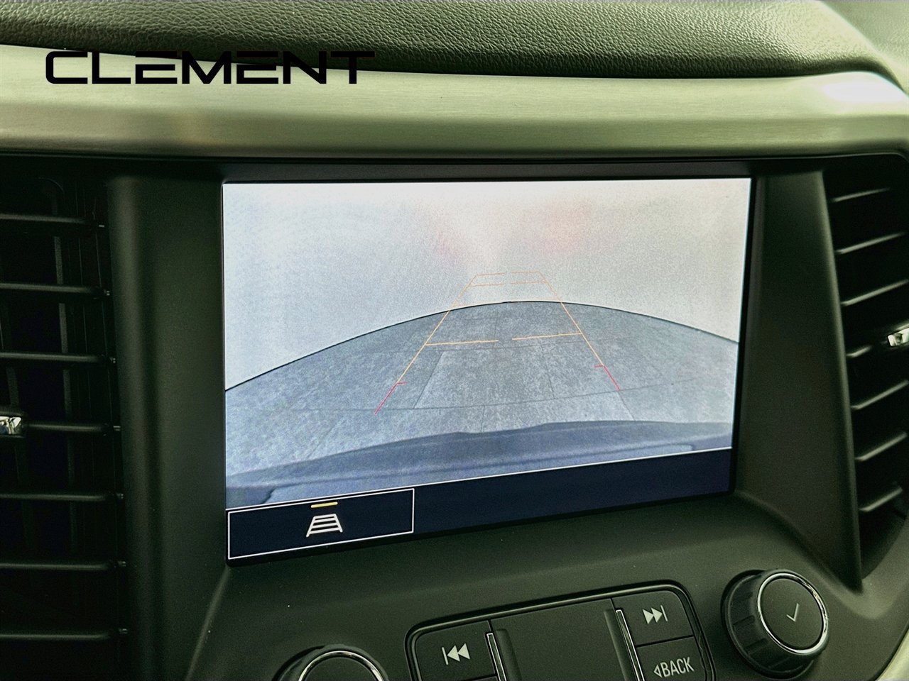 Used 2023 GMC Acadia SLT w/ Preferred Package AWD/4WD image 20