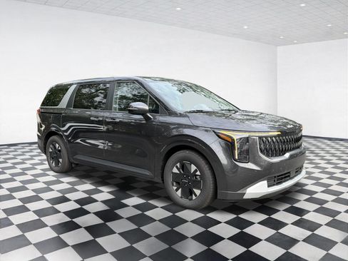 Used 2026 Kia Carnival LXS FWD image 3