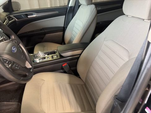 Used 2018 Ford Fusion S image 27