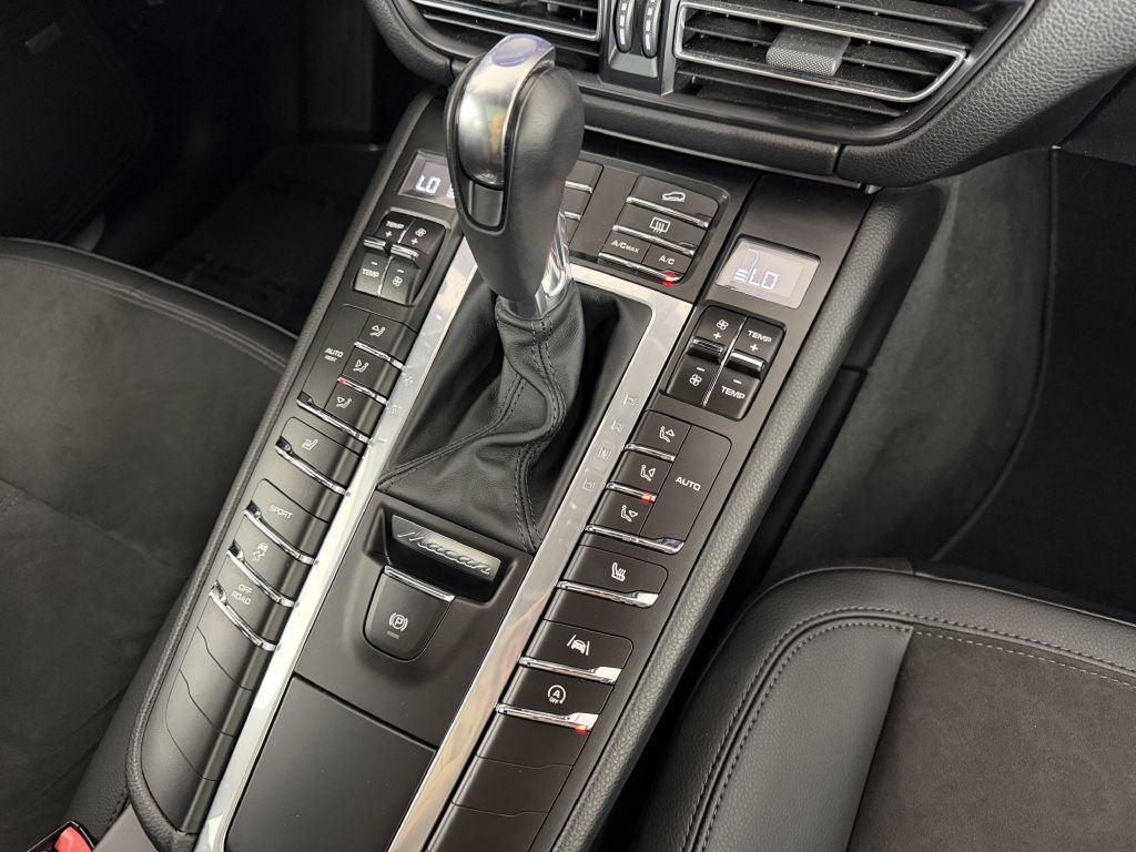 Used 2021 Porsche Macan S AWD/4WD image 37