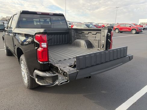 New 2026 Chevrolet Silverado 1500 LTZ w/ LTZ Premium Package image 7