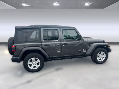 Used 2021 Jeep Wrangler Unlimited Sport image 7