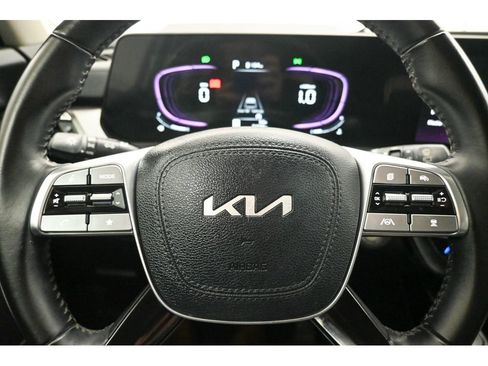 Used 2024 Kia Telluride S image 8