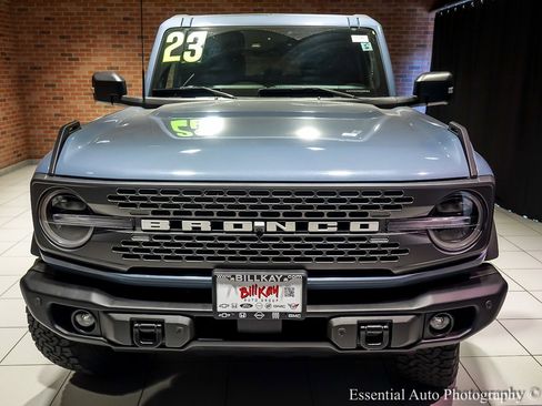 Used 2023 Ford Bronco Badlands image 7