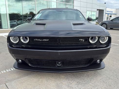 Used 2020 Dodge Challenger R/T RWD image 3