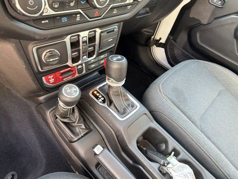 Used 2025 Jeep Wrangler Unlimited Sport S 4xe AWD/4WD image 31