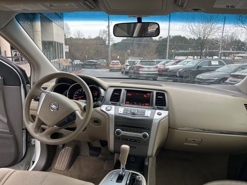 Used 2014 Nissan Murano S image 8