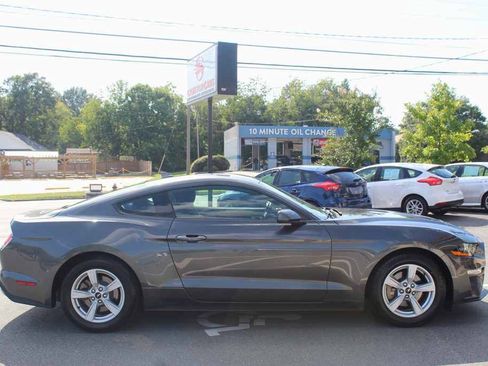 Used 2020 Ford Mustang Coupe RWD image 4