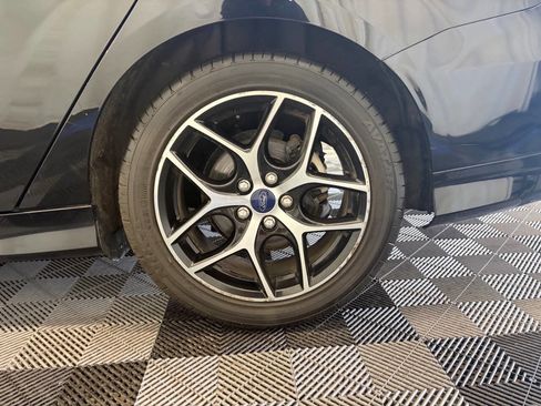 Used 2016 Ford Focus SE w/ SE Sport Package image 25