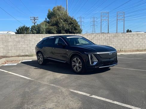 Certified 2024 Cadillac Lyriq Luxury RWD image 5