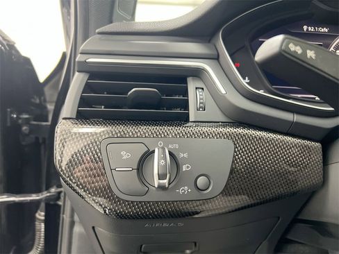 Used 2019 Audi S4 Premium Plus w/ Premium Plus Package image 17