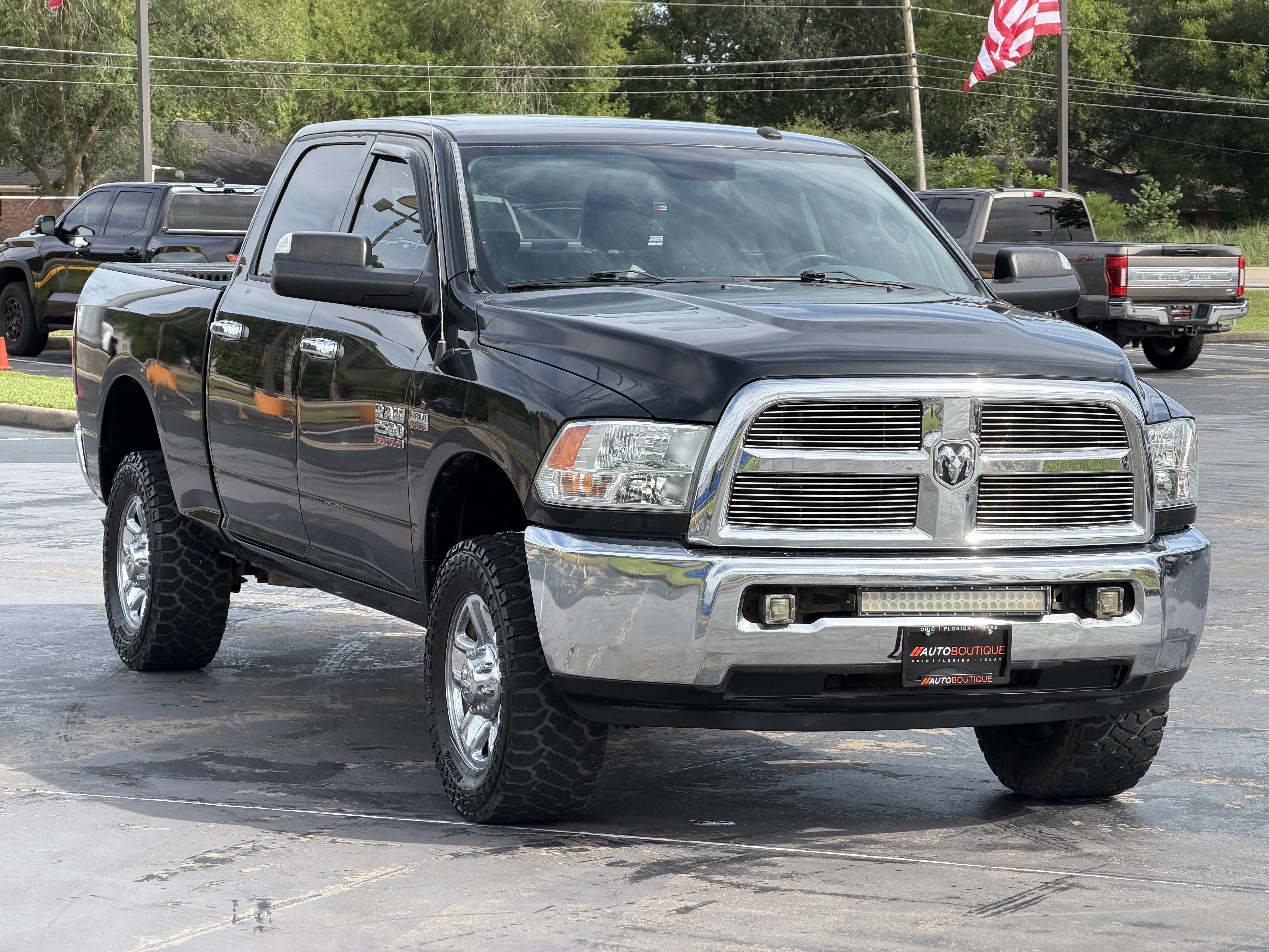 Used 2016 RAM 2500 Tradesman w/ Chrome Appearance Group AWD/4WD image 3