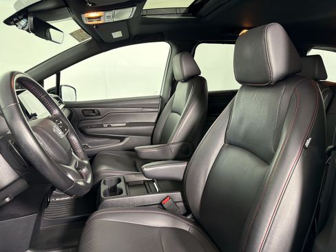 Used 2023 Honda Odyssey Sport image 4
