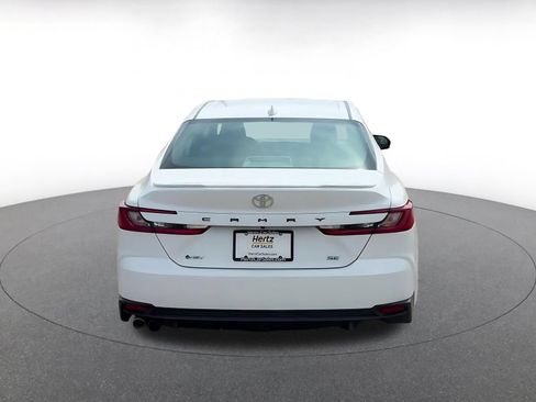 Used 2026 Toyota Camry SE FWD image 10