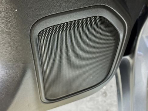 Used 2020 GMC Sierra 1500 SLE w/ SLE Value Package image 19