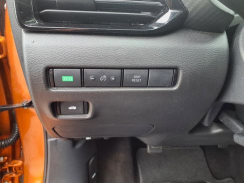 Used 2023 Nissan Sentra SR w/ SR Premium Package image 13