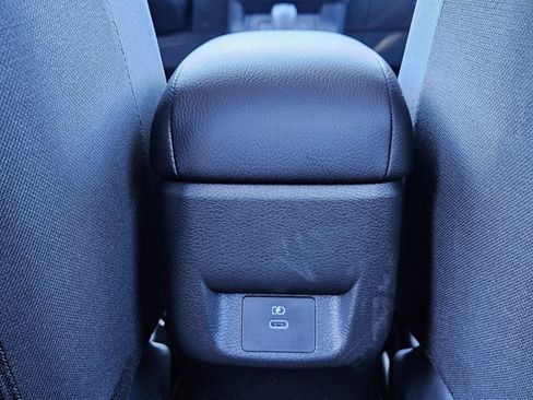 New 2025 Nissan Versa SV w/ Trunk Package image 17