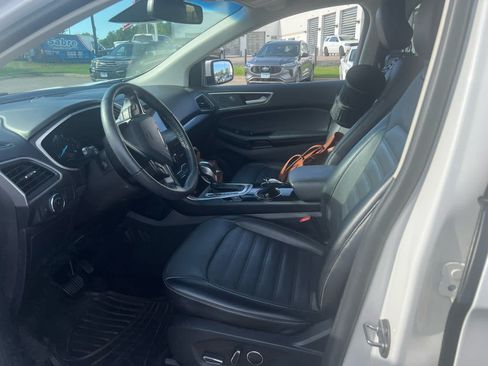 Used 2018 Ford Edge SEL w/ Equipment Group 201A AWD/4WD image 9